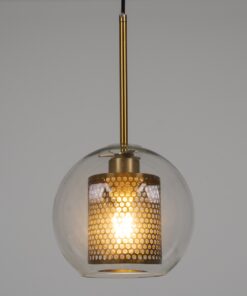 GloboStar® AVERY 00739 Μοντέρνο Κρεμαστό Φωτιστικό Οροφής Μονόφωτο 1 x E27 Διάφανο Γυάλινο με Χρυσό Μεταλλικό Πλέγμα Φ18 x Υ38cm