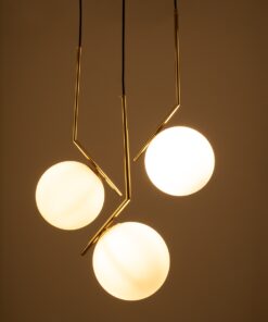 GloboStar® MONROE 00953 Μοντέρνο Κρεμαστό Φωτιστικό Οροφής Τρίφωτο 3 x E27 Χρυσό – Λευκό Μεταλλικό Μπάλα Φ60 x Υ50cm