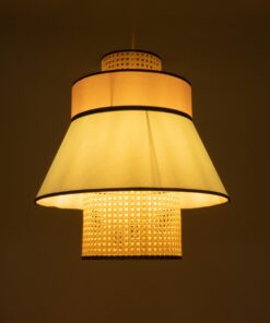 GloboStar® SAIGE 01920 Boho Κρεμαστό Φωτιστικό Οροφής Μονόφωτο 1 x E27 AC220-240V IP20 – Φ50 x Υ54cm – Μπεζ Ξύλινο με Ροζ Γαλάζιο και Μαύρες Λεπτομέρειες Πλέγμα – 5 Χρόνια Εγγύηση