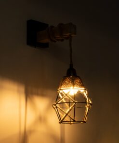 GloboStar® BELLARIVA 01961 Boho Φωτιστικό Τοίχου – Απλίκα Μονόφωτο 1 x E27 AC 220-240V IP20 – Μ10 x Π30 x Υ43cm – Μαύρο Μεταλλικό με Ξύλο και Μπεζ Σχοινί Πλεγμα – 5 Χρόνια Εγγύηση