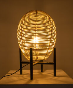 GloboStar® NERINA 02014 Boho Επιτραπέζιο Φωτιστικό Πορτατίφ Μονόφωτο 1 x E27 AC220-240V IP20 – Φ30 x Υ50cm – Μαύρο Μεταλλικό με Μπεζ Ρατάν Καπέλο Πλέγμα – 5 Χρόνια Εγγύηση