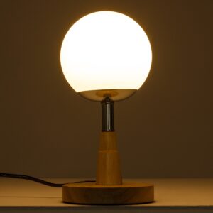GloboStar® COVE 02036 Μοντέρνο Επιτραπέζιο Φωτιστικό Μονόφωτο 1 x E27 AC220-240V IP20 – Φ12 x Υ25cm – Μπεζ Ξύλινο & Γυάλινη Γαλακτερή Μπάλα – 5 Χρόνια Εγγύηση