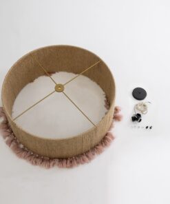 GloboStar® PUERTORICO 02096 Boho Κρεμαστό Φωτιστικό Οροφής Τρίφωτο 3 x E27 AC220-240V IP20 – Φ50 x Υ27cm – Μπεζ με Ροζ Λεπτό Νήμα Πλέγμα Βαμβακερό Καπέλο – 5 Χρόνια Εγγύηση