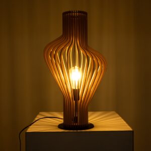 GloboStar® MIHIRO 02176 Boho Επιτραπέζιο Φωτιστικό Μονόφωτο 1 x E27 AC220-240V IP20 – Φ33 x Υ57cm – Καφέ Ξύλινο με Μαύρη Μεταλλική Βάση Πλέγμα – 5 Χρόνια Εγγύηση