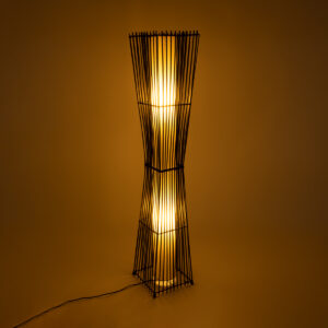 GloboStar® PALMA 02274 Boho Επιδαπέδιο Φωτιστικό Δίφωτο 2 x E27 AC220-240V IP20 – Μ25 x Π25 x Υ140cm – Μαύρο Ξύλινο Μπαμπού Πλέγμα με Μπεζ Ύφασμα – 5 Χρόνια Εγγύηση