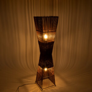 GloboStar® PALMA 02275 Boho Επιδαπέδιο Φωτιστικό Δίφωτο 2 x E27 AC220-240V IP20 – Μ30 x Π30 x Υ130cm – Καφέ Ξύλινο Μπαμπού Πλέγμα – 5 Χρόνια Εγγύηση