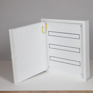 ΠΙΝΑΚΑΣ ΧΩΝΕΥΤΟΣ ΜΕΤΑΛΛΙΚΟΣ 3X24 ΘΕΣΕΩΝ IP30 EUROLAMP – 147-31132