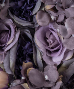 GloboStar® Artificial Garden ROSES STORY 20352 Τεχνητό Διακοσμητικό Πάνελ Λουλουδιών – Κάθετος Κήπος σύνθεση Μωβ & Ροζ Τριαντάφυλλα Μ40 x Π60 x Υ8cm