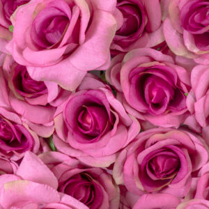 GloboStar® Artificial Garden ROSES STORY 20357 Τεχνητό Διακοσμητικό Πάνελ Λουλουδιών – Κάθετος Κήπος σύνθεση Βυσσινί Τριαντάφυλλα Μ40 x Π60 x Υ15cm
