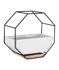 GloboStar® Artificial Garden BIANCO 20557 Διακοσμητικό Κεραμικό Κασπώ Γλάστρα – Flower Pot Λευκό με Μαύρο Μεταλλικό Πλέγμα και Καφέ Ξύλινη Βάση Μ18 x Π10 x Υ18cm