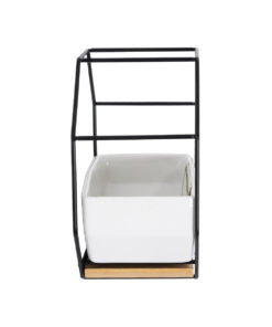 GloboStar® Artificial Garden BIANCO 20557 Διακοσμητικό Κεραμικό Κασπώ Γλάστρα – Flower Pot Λευκό με Μαύρο Μεταλλικό Πλέγμα και Καφέ Ξύλινη Βάση Μ18 x Π10 x Υ18cm