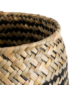 GloboStar® Artificial Garden INDIANA 20584 Διακοσμητικό Πλεκτό Καλάθι – Κασπώ Γλάστρα – Flower Pot Καφέ με Μαύρο Φ18 x Υ22cm