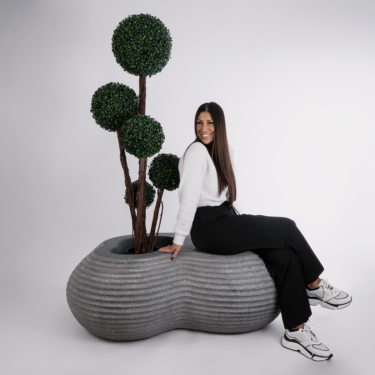 GloboStar® Artificial Garden FLORENCE 20751 Επιδαπέδιο Πολυεστερικό Τσιμεντένιο Κασπώ Γλάστρα – Flower Pot Γκρι Μ130 x Π90 x Υ48cm