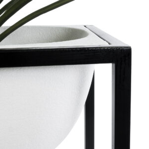 GloboStar® Artificial Garden FIORI 20754 Επιδαπέδιο Μεταλλικό Τσιμεντένιο Κασπώ Γλάστρα – Flower Pot Λευκό με Μαύρο Μ60 x Π40 x Υ60cm