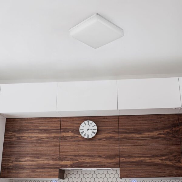 LED Πλαφονιέρα Λευκή 15W V-TAC PRO Samsung Chip IP44 110° 1700lm 20×20 Θερμό 3000K – 2113909