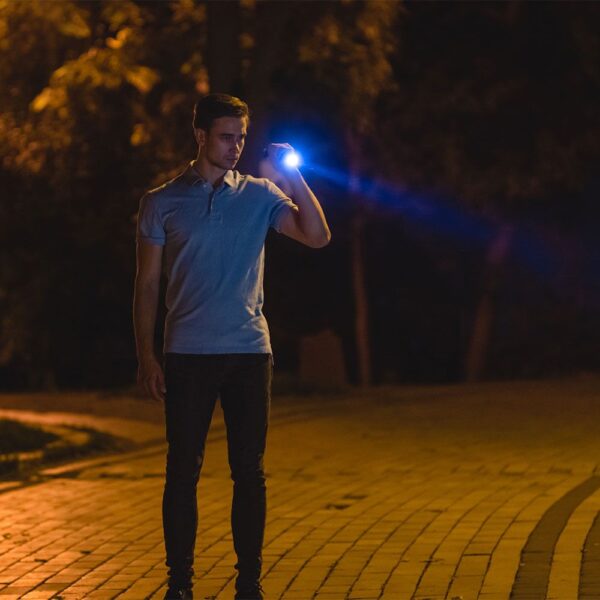 Επαναφορτιζόμενος Φακός LED 10W SMD IP54 Μαύρου Χρώματος V-TAC – 23338VT