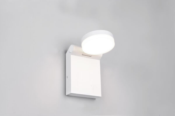 Απλίκα Τοίχου Περιστρεφόμενη Λευκή Ματ ADOUR  LED 7.5W 750lm CCT IP44 Trio Lighting – 245560131