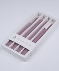 GloboStar® WATER-LILLY 35204 ΣΕΤ 4 Αρωματικά Κεριά Κηροπηγίου Παραφίνης με Άρωμα Φρούτα του Δάσους Λιλά Μ2 x Π2 x Υ25cm