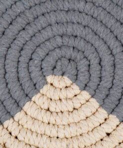 GloboStar® 35304 Μακραμέ Σουπλά Χειροποίητο Δίχρωμο Γκρι – Μπεζ Φ34cm