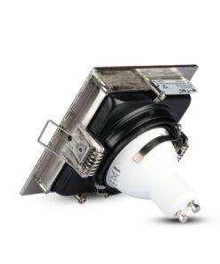 Τετράγωνος χωνευτός προβολέας, ασημί μεταλλικό πλαίσιο, κατάλληλος για επαγγελματικό φωτισμό εσωτερικών χώρων.