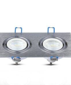 Διπλό φωτιστικό οροφής LED, μεταλλικό φινίρισμα, μοντέρνος σχεδιασμός για εσωτερική χρήση.