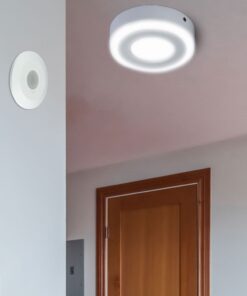 Οροφής φωτιστικό LED με κυκλικό σχεδιασμό, ιδανικό για εσωτερικούς χώρους, μοντέρνα και κομψή κατασκευή.