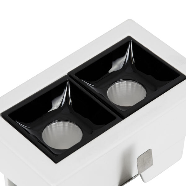 GloboStar® LUMINAR SUPERIOR 60317 Χωνευτό LED Spot Downlight TrimLess 4W 540lm 36° AC 220-240V IP20 Μ7.5 x Π4.3 x Υ4.5cm – Λευκό με Μαύρο Κάτοπτρο – Θερμό Λευκό 2700K – Bridgelux High Lumen Chip Gen2 – TÜV Certified Driver – 5 Years Warranty