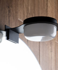 GloboStar® KIARA 60400 Μοντέρνο Φωτιστικό Τοίχου – Απλίκα Καθρέπτη Μπάνιου με 3 Τρόπους Τοποθέτησης LED 5W 560lm 120° AC 220-240V IP44 Μ10 x Π13 x Υ3cm – Φυσικό Λευκό 4500K – Μαύρο – 3 Χρόνια Εγγύηση