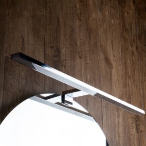 GloboStar® NINA 60422 Μοντέρνο Φωτιστικό Τοίχου – Απλίκα Καθρέπτη Μπάνιου – Πίνακα LED 12W 1400lm 120° AC 220-240V IP44 Μ60 x Π10.5 x Υ4cm – Φυσικό Λευκό 4500K – Χρώμιο Νίκελ- 3 Years Warranty
