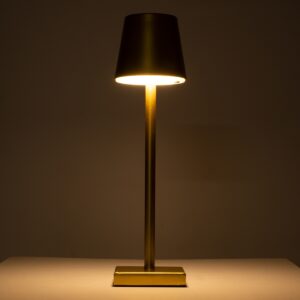 GloboStar® NEGA 60475 Μοντέρνο Επιτραπέζιο Φωτιστικό Πορτατίφ LED 2.2W 154lm 360° DC 5V Επαναφορτιζόμενο με Μπαταρία Li-ion 4000mAh – Διακόπτη Αφής – Θερμό Λευκό 2700K – Dimmable – D10 x H39cm – Χρυσό – 2 Years Warranty