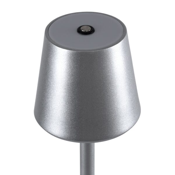 GloboStar® NEGA 60476 Μοντέρνο Επιτραπέζιο Φωτιστικό Πορτατίφ LED 2.2W 154lm 360° DC 5V Επαναφορτιζόμενο με Μπαταρία Li-ion 4000mAh – Διακόπτη Αφής – Θερμό Λευκό 2700K – Dimmable – D10 x H39cm – Ασημί – 2 Years Warranty