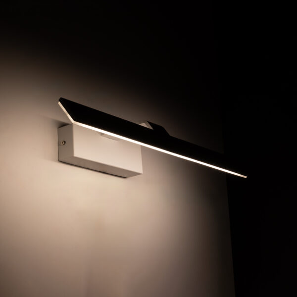 GloboStar® MIRROR 60512 Φωτιστικό Τοίχου – Απλίκα LED 12W 1440lm 120° AC 85-265V IP54 Φυσικό Λευκό 4500K Λευκό Μέταλλο – Μ42 x Π5 x Υ15cm – 2 Xρόνια Εγγύηση