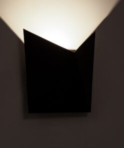 GloboStar® STEALTH 60523 Φωτιστικό Τοίχου – Απλίκα Αρχιτεκτονικού Φωτισμού Εσωτερικού/Εξωτερικού Χώρου Up or Down LED 10W 1100lm 60° AC220-240V Αδιάβροχο IP65 – Σώμα Αλουμινίου & Tempered Glass – Μ17 x Π17 x Υ7.5cm – Φυσικό Λευκό 4500K – Μαύρο – Bridgelux Chip – 5 Years Warranty