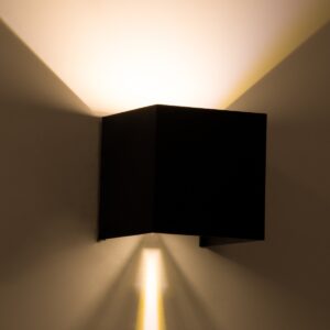 GloboStar® AXIS-S 60562 Φωτιστικό Τοίχου – Απλίκα Αρχιτεκτονικού Φωτισμού Εσωτερικού/Εξωτερικού Χώρου Up & Down LED 10W 1150lm 10 έως 60° AC 220-240V Αδιάβροχο IP65 Μ10 x Π10 x Υ10cm – Θερμό Λευκό 2700K – Μαύρο – Bridgelux Chip – 3 Years Warranty