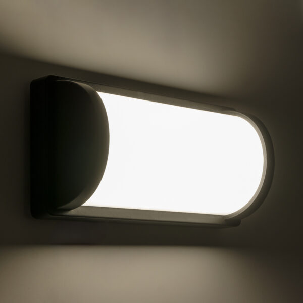 GLOBOSTAR® CELESTIAL 60696 Φωτιστικό Τοίχου – Απλίκα Εσωτερικού/Εξωτερικού Χώρου LED 15W 1575lm 120° AC175-265V Αδιάβροχο IP65 – Πλαστικό Σώμα – Φυσικό λευκό 4500K – Μ26 x Π9 x Υ13.5cm – Μαύρο – Bridgelux Chip – 3 Χρόνια Εγγύηση