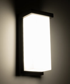 GLOBOSTAR® LOFT 60758 Φωτιστικό Τοίχου – Απλίκα Εσωτερικού/Εξωτερικού Χώρου LED 18W 1890lm 120° AC175-265V Αδιάβροχο IP65 – Πλαστικό Σώμα – Φυσικό λευκό 4500K – Μ24.5 x Π11 x Υ9.5cm – Μαύρο – Bridgelux Chip – 3 Χρόνια Εγγύηση