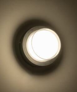 GLOBOSTAR® NEXUS 60761 Φωτιστικό Τοίχου – Απλίκα Εσωτερικού/Εξωτερικού Χώρου LED 10W 1050lm 120° AC175-265V Αδιάβροχο IP65 – Πλαστικό Σώμα – Φυσικό λευκό 4500K – Φ17 x Υ9cm – Μαύρο – Bridgelux Chip – 3 Χρόνια Εγγύηση