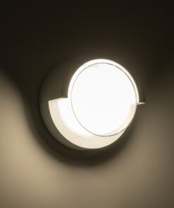 GLOBOSTAR® APEX 60766 Φωτιστικό Τοίχου – Απλίκα Εσωτερικού/Εξωτερικού Χώρου LED 10W 1050lm 120° AC175-265V Αδιάβροχο IP65 – Πλαστικό Σώμα – Φυσικό λευκό 4500K – Φ17 x Υ9cm – Λευκό – Bridgelux Chip – 3 Χρόνια Εγγύηση