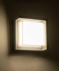 GLOBOSTAR® APEX 60771 Φωτιστικό Τοίχου – Απλίκα Εσωτερικού/Εξωτερικού Χώρου LED 10W 1050lm 120° AC175-265V Αδιάβροχο IP65 – Πλαστικό Σώμα – Φυσικό λευκό 4500K – Μ17 x Π17 x Υ9cm – Γκρι – Bridgelux Chip – 3 Χρόνια Εγγύηση