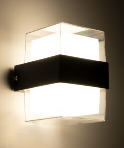 GLOBOSTAR® EMPIRE 60778 Φωτιστικό Τοίχου – Απλίκα Εσωτερικού/Εξωτερικού Χώρου LED 10W 1050lm 120° AC175-265V Αδιάβροχο IP65 – Πλαστικό Σώμα – Φυσικό λευκό 4500K – Μ10.5 x Π9 x Υ13cm – Μαύρο – Bridgelux Chip – 3 Χρόνια Εγγύηση