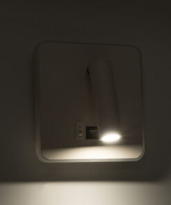 GloboStar® LADY-S 60943 Μοντέρνο Φωτιστικό Τοίχου – Απλίκα Ξενοδοχείου Bed Side LED 6W 600lm 36° & 360° AC 220-240V – Reading Light & Κρυφός Φωτισμός – Φορτιστής USB 3A – Μ15 x Π15 x Υ7cm – Φυσικό Λευκό 4500K – Λευκό – 3 Χρόνια Εγγύηση