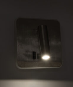 GloboStar® LADY-S 60943 Μοντέρνο Φωτιστικό Τοίχου – Απλίκα Ξενοδοχείου Bed Side LED 6W 600lm 36° & 360° AC 220-240V – Reading Light & Κρυφός Φωτισμός – Φορτιστής USB 3A – Μ15 x Π15 x Υ7cm – Φυσικό Λευκό 4500K – Νίκελ Βούρτσας- 3 Χρόνια Εγγύηση