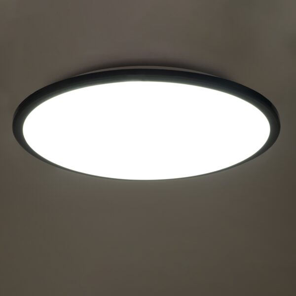 GloboStar® TUFFIN 60999 Πλαφονιέρα Οροφής LED 36W 3960lm 120° AC 220-240V Αδιάβροχη IP54 Φ48 x Υ6.5cm Φυσικό Λευκό 4500K – Μαύρο – Bridgelux Chips – 3 Years Warranty