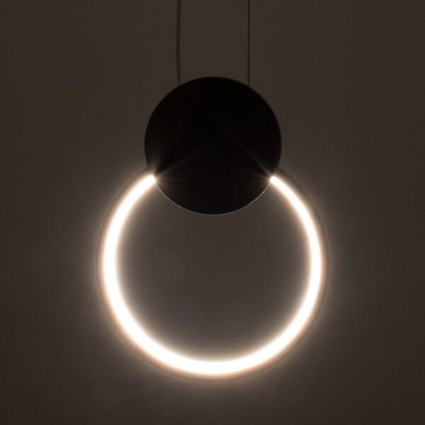 GloboStar® CYCLOS 61073 Κρεμαστό Φωτιστικό Οροφής Design LED CCT 9W 1080lm 300° AC 220-240V – Εναλλαγή Φωτισμού μέσω Διακόπτη On/Off All In One Ψυχρό 6000k+Φυσικό 4500k+Θερμό 2700k Μ21 x Π2.3 x Υ26.5cm – Μαύρο