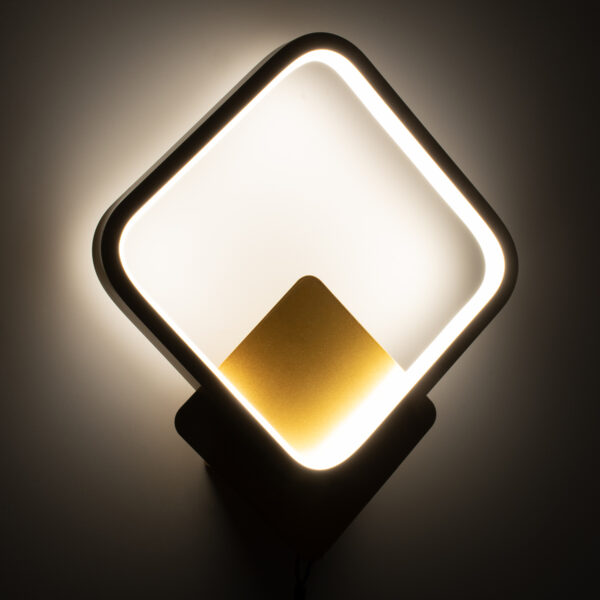 GloboStar® LENA 61081 Φωτιστικό Τοίχου – Απλίκα Design LED CCT 12W 1440lm 300° AC 220-240V – Εναλλαγή Φωτισμού μέσω Διακόπτη On/Off All In One Ψυχρό 6000k+Φυσικό 4500k+Θερμό 2700k Μ25 x Π5.5 x Υ29.5cm – Χρυσό Βούρτσας