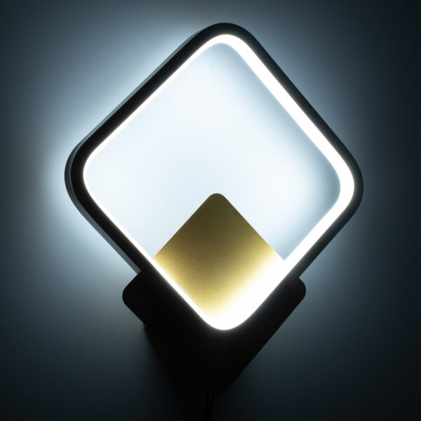 GloboStar® LENA 61081 Φωτιστικό Τοίχου – Απλίκα Design LED CCT 12W 1440lm 300° AC 220-240V – Εναλλαγή Φωτισμού μέσω Διακόπτη On/Off All In One Ψυχρό 6000k+Φυσικό 4500k+Θερμό 2700k Μ25 x Π5.5 x Υ29.5cm – Χρυσό Βούρτσας
