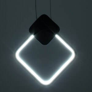 GloboStar® MARY 61082 Κρεμαστό Φωτιστικό Οροφής Design LED CCT 12W 1440lm 300° AC 220-240V – Εναλλαγή Φωτισμού μέσω Διακόπτη On/Off All In One Ψυχρό 6000k+Φυσικό 4500k+Θερμό 2700k Μ20 x Π2.3 x Υ28.5cm – Μαύρο