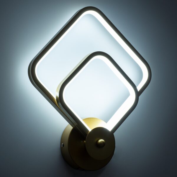 GloboStar® ANNA 61087 Φωτιστικό Τοίχου – Απλίκα Design LED CCT 15W 1800lm 300° AC 220-240V – Εναλλαγή Φωτισμού μέσω Διακόπτη On/Off All In One Ψυχρό 6000k+Φυσικό 4500k+Θερμό 2700k Μ25 x Π8 x Υ30cm – Χρυσό Βούρτσας