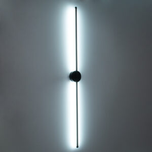 GloboStar® DIADEM 61333 Φωτιστικό Τοίχου – Απλίκα Design LED CCT 18W 2160lm 120° AC 220-240V – Εναλλαγή Φωτισμού μέσω Διακόπτη On/Off All In One Ψυχρό 6000k+Φυσικό 4500k+Θερμό 2700k Μ10 x Π4 x Υ120cm – Μαύρο – 3 Years Warranty