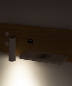 GloboStar® PALADIN 61360 Μοντέρνο Φωτιστικό Τοίχου – Απλίκα Ξενοδοχείου Bed Side LED 6W 720lm 36° AC 220-240V – Reading Light & Κρυφός Φωτισμός – Φορτιστές USB 3A & Wireless 20W – Μ30 x Π11 x Υ12cm – Φυσικό Λευκό 4500K – Ξύλο & Λευκό – Δεξί